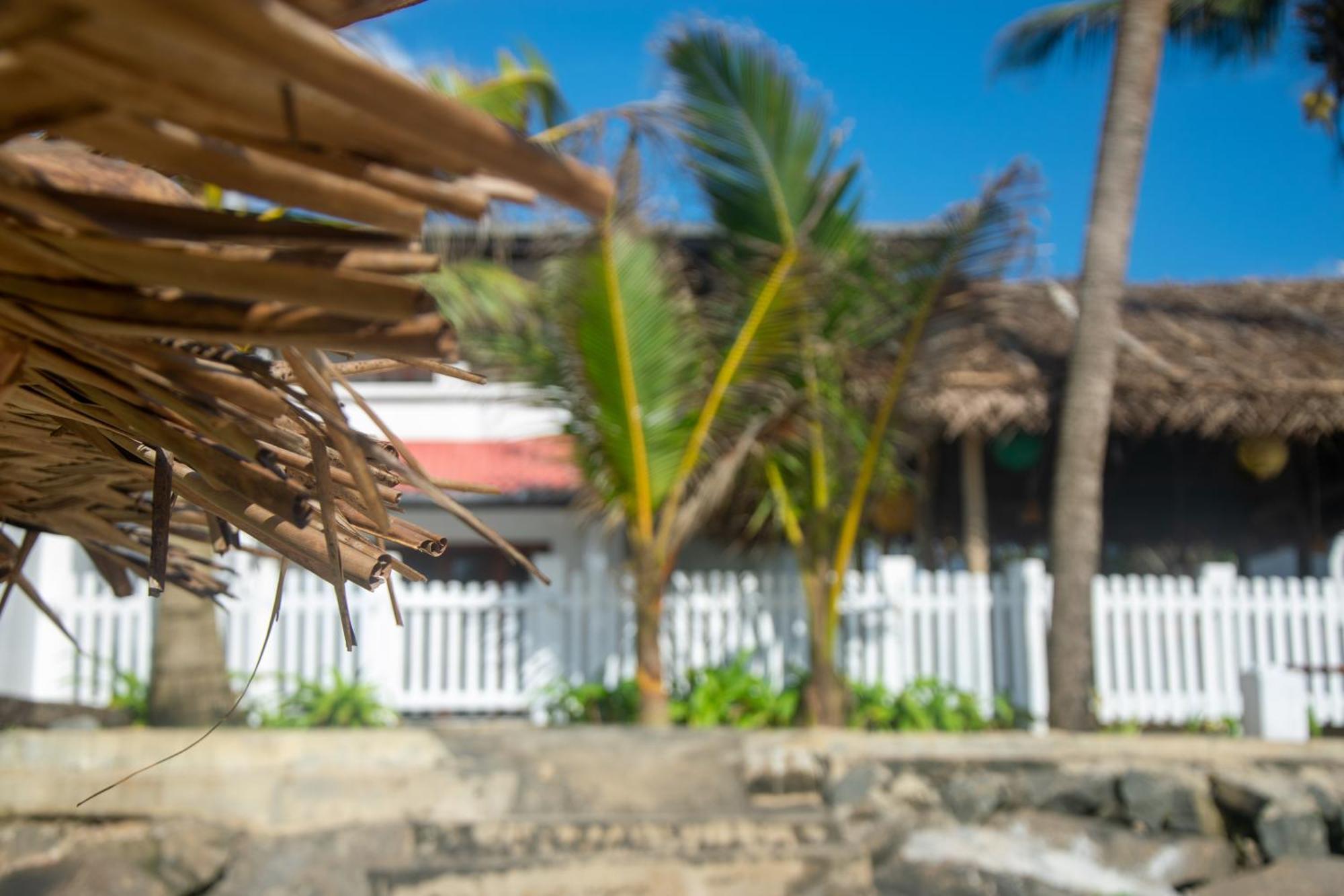 Sailors' Bay Bed and Breakfast Hikkaduwa Eksteriør billede