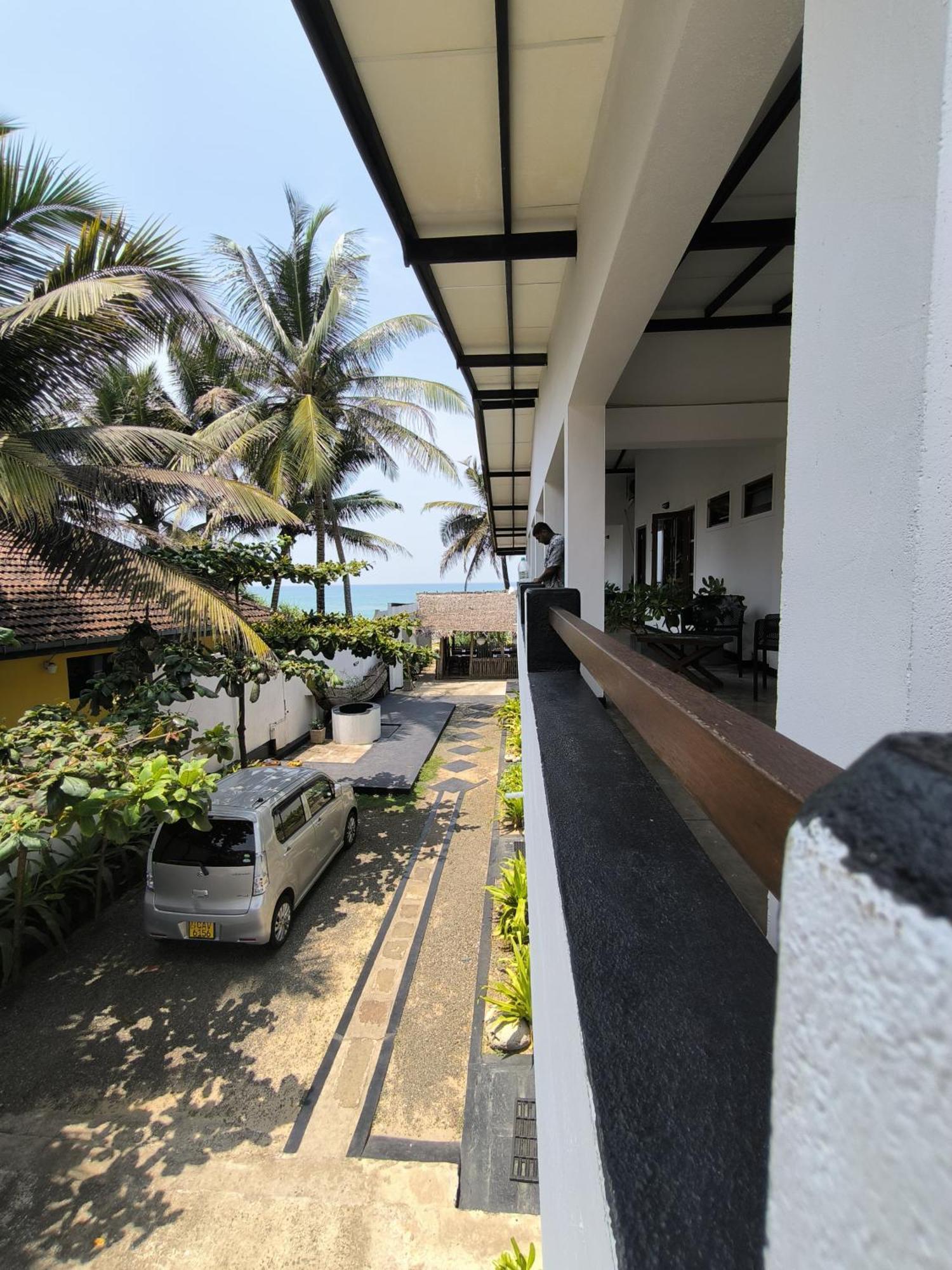 Sailors' Bay Bed and Breakfast Hikkaduwa Eksteriør billede