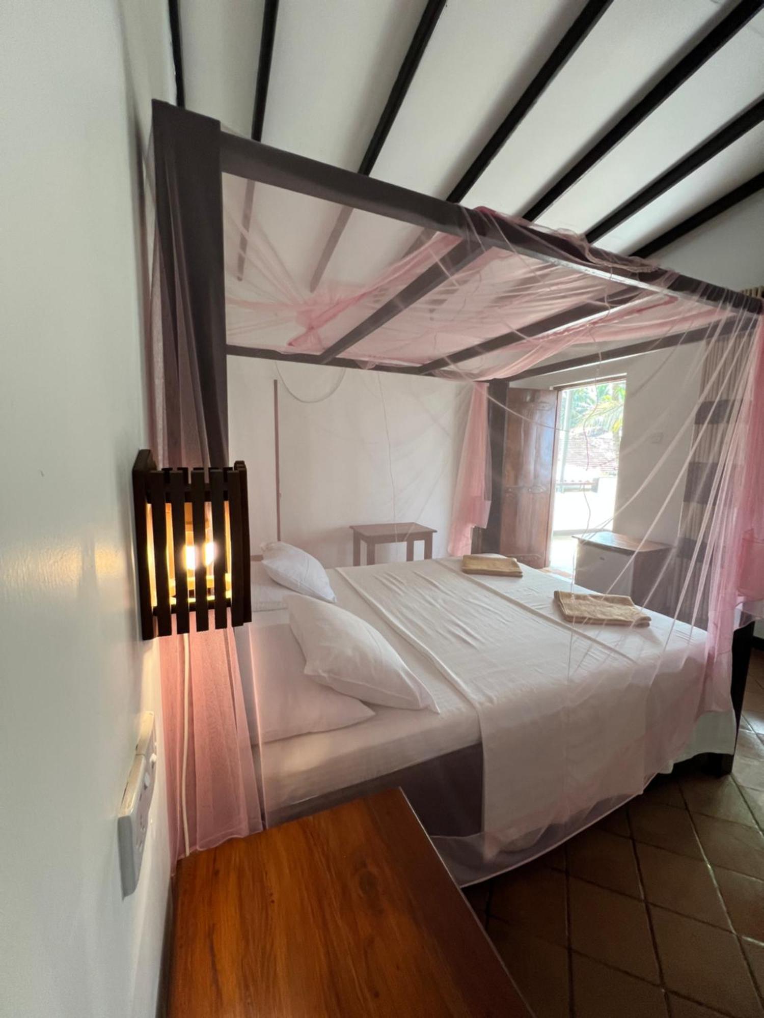Sailors' Bay Bed and Breakfast Hikkaduwa Eksteriør billede