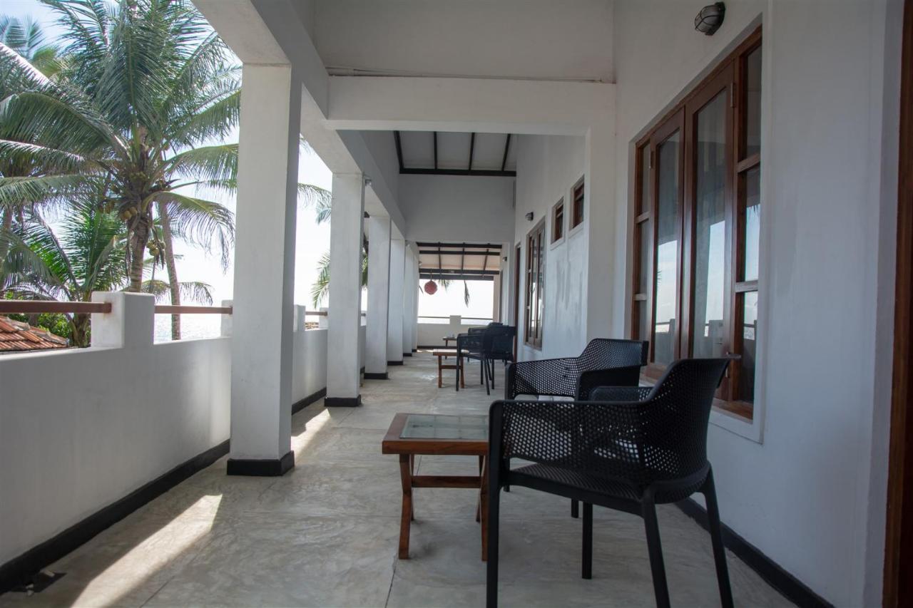 Sailors' Bay Bed and Breakfast Hikkaduwa Eksteriør billede